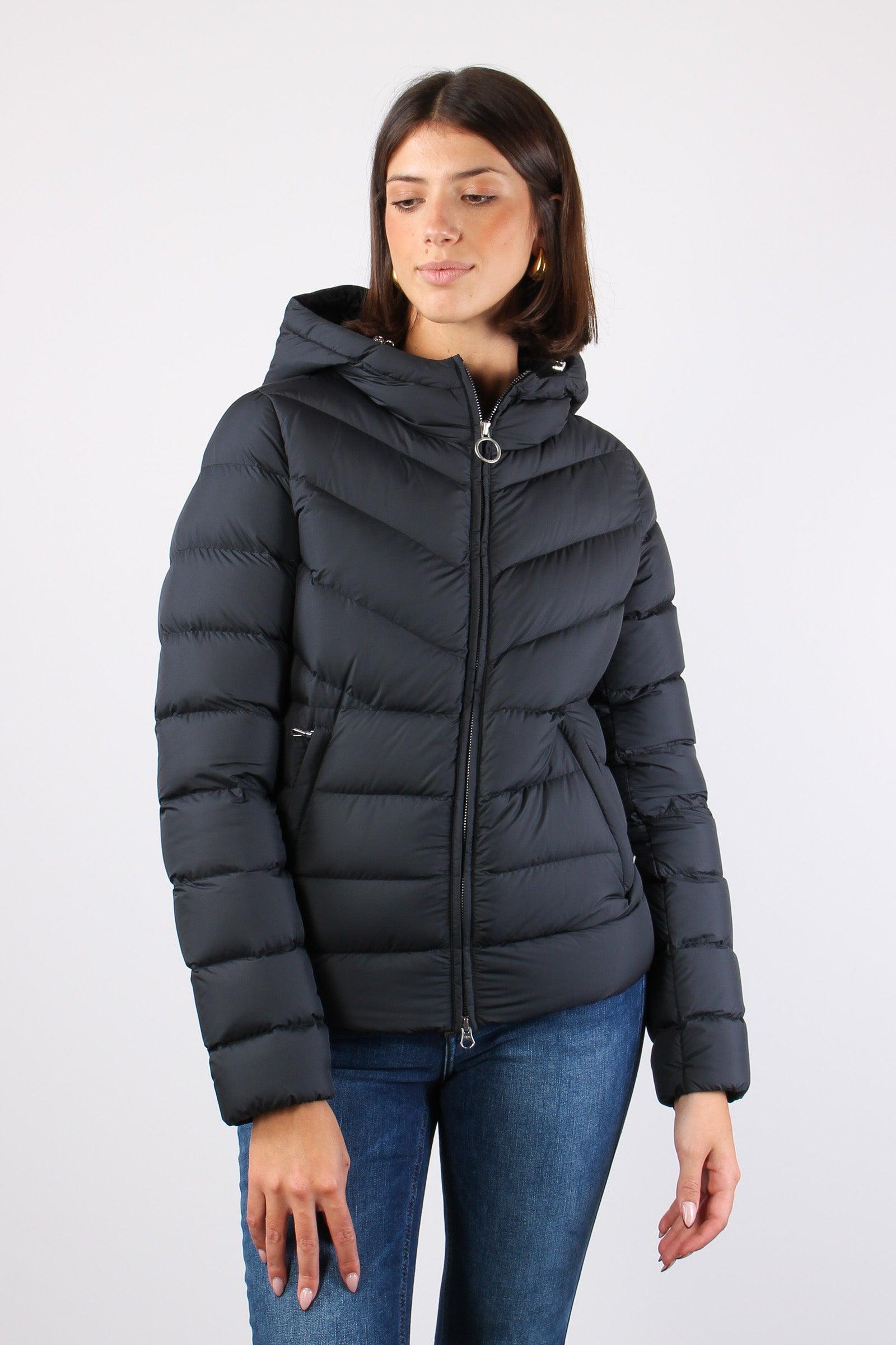 Piumino Corto Quanto Costa La Giacca Della Colmar Colmar Piumino