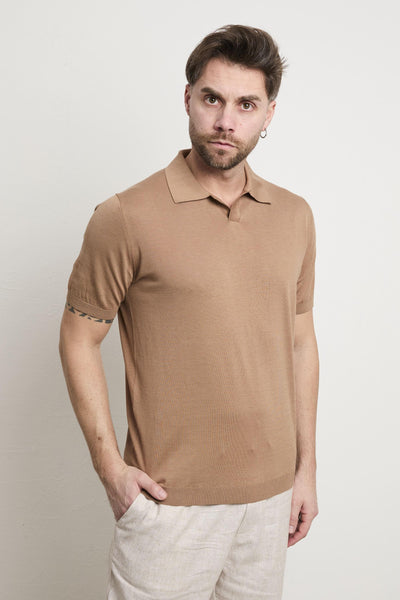 3208 Polo in maglina seta e cotone manica corta cammello