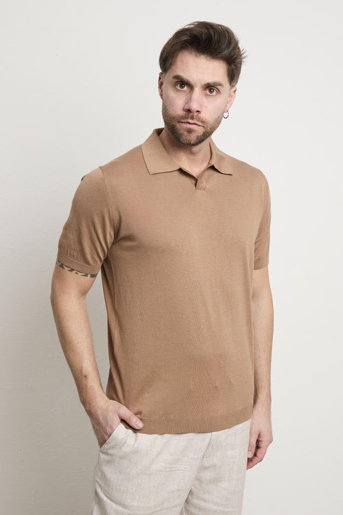 3208 Polo in maglina seta e cotone manica corta cammello
