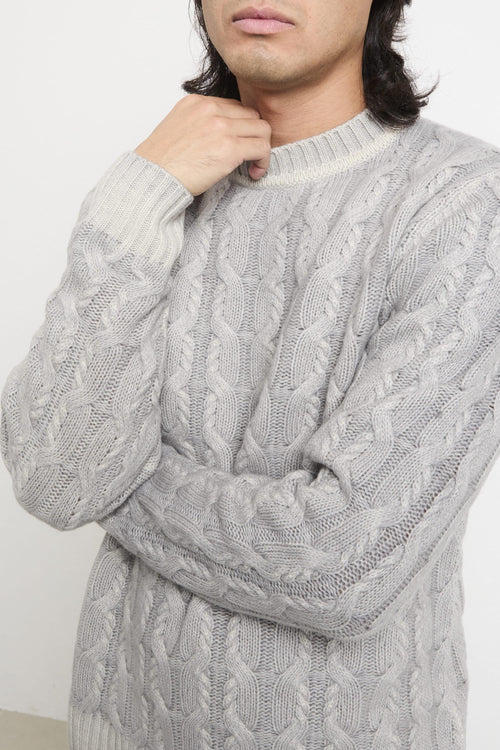 2764 Maglione grigio trecce