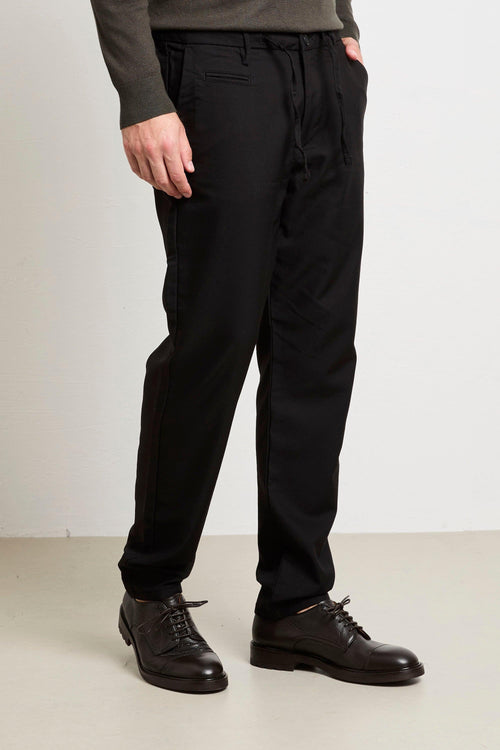 2827 Pantalone nero coulisse