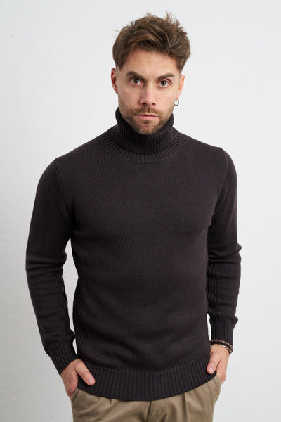 2228 Dolcevita marrone con righe