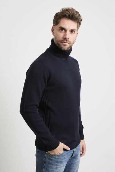 2226 Dolcevita blu con righe