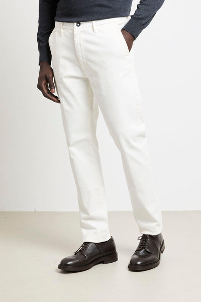 2820 Pantalone bianco