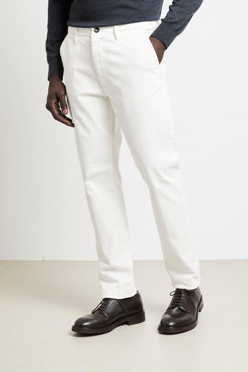 2820 Pantalone bianco