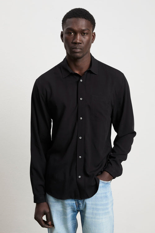 3426 Camicia in viscosa a maniche lunghe nera