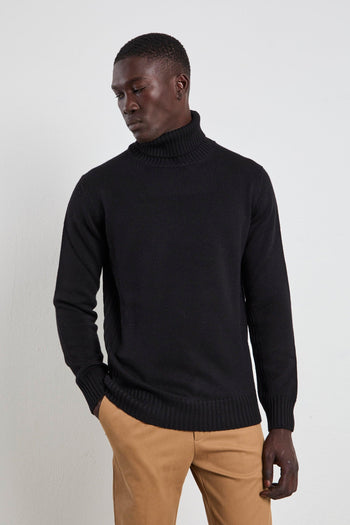 2225 Dolcevita nera con righe - 2