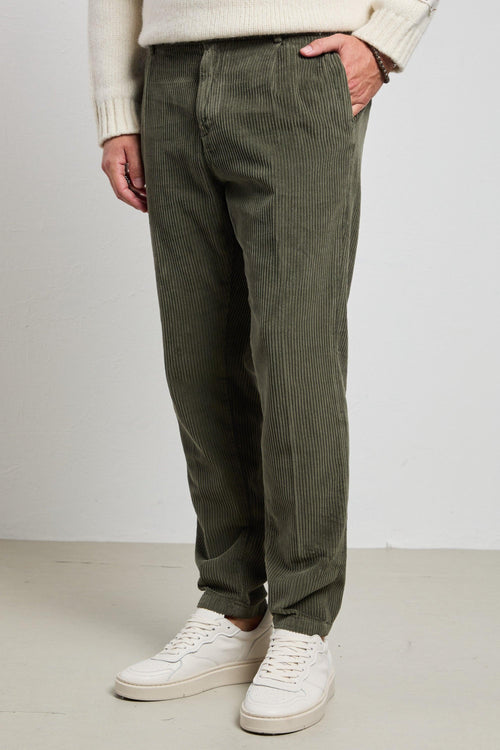 2160 Pantalone verde velluto