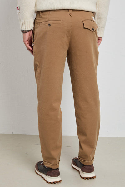 2506 Pantalone cammello Magia