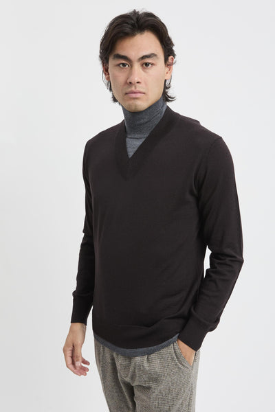 Maglia dolcevita con scollo a V