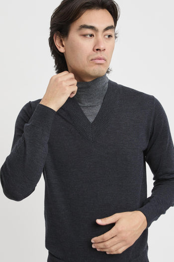 Maglia dolcevita con scollo a V - 3