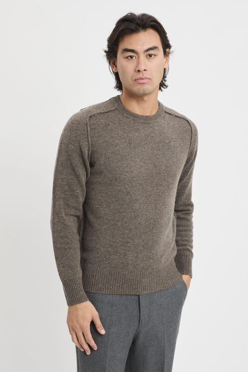 Maglia girocollo con cucitura a rilievo