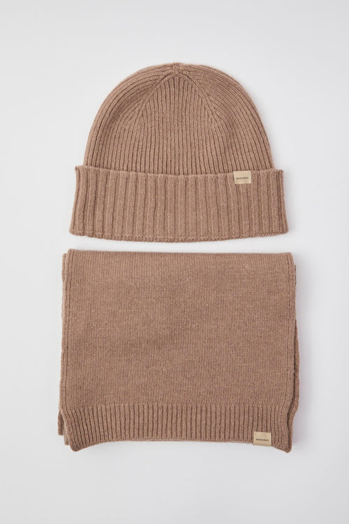 Set regalo con berretto e sciarpa in misto lana