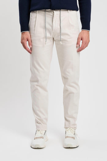 Pantalone con pince in cotone stretch - 2