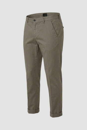 Pantalone Gaubert slim in gabardina leggera - 2