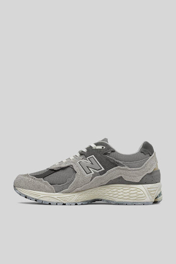 Sneaker 2002r Protection Pack Grigio Unisex - 5