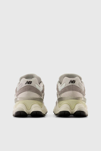 Sneaker 9060 Grigio Uomo - 3