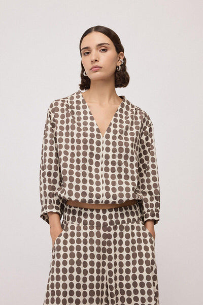 Blusa con scollo a V