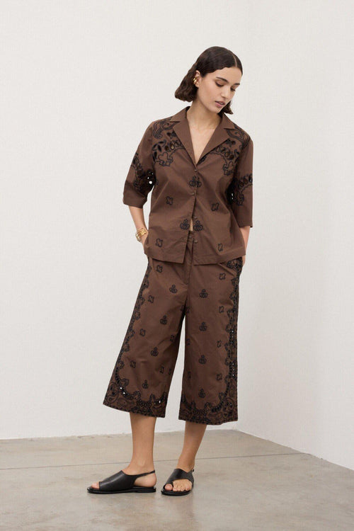 Pantaloni cropped ricamati