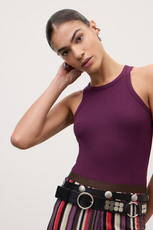 Top con scollo allamericana