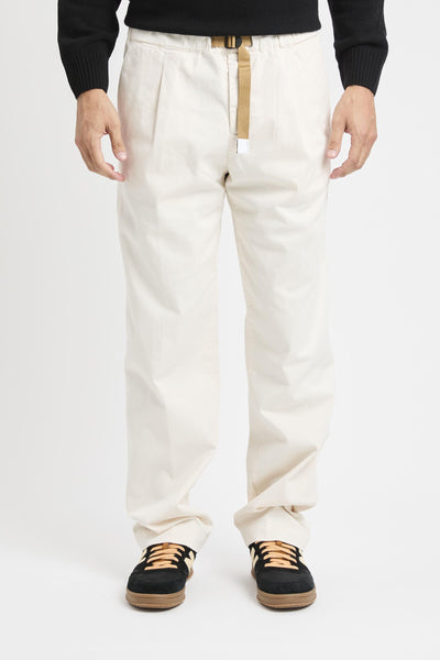 Pantalone in cotone con pinces