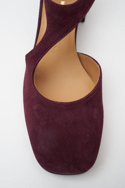 Mary Jane Vino Donna