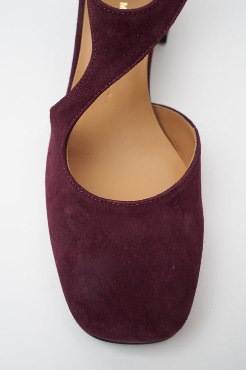 Mary Jane Vino Donna