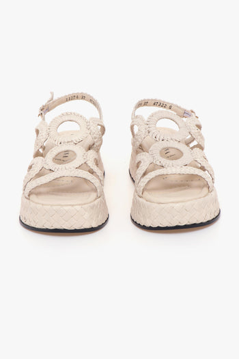 Sandalo flat in pelle intreccata e platform - 5