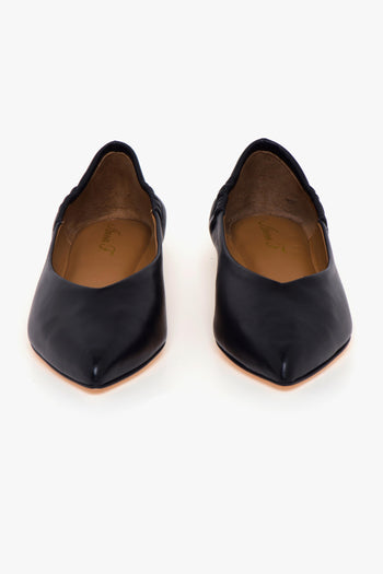 Ballerina . in pelle con scollo a "V" - 5