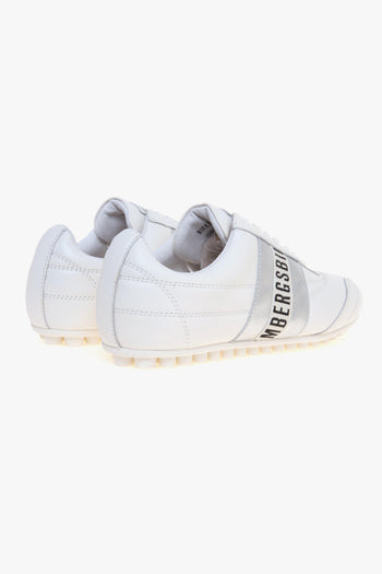 Sneaker soccer in pelle microforata con banda laterale in pelle argentata - 3