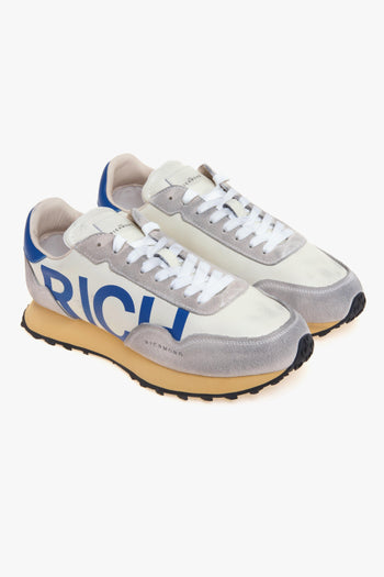 Sneaker in pelle con maxi logo laterale a contrasto - 2