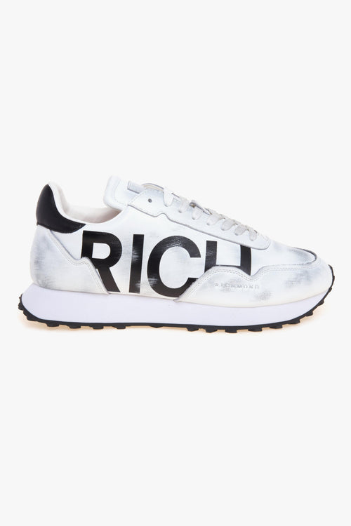 Sneaker in pelle con maxi logo laterale a contrasto