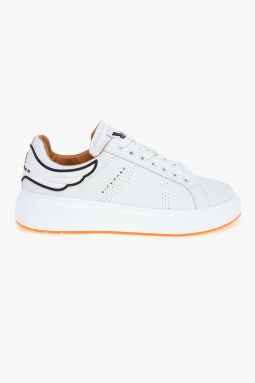 Sneaker in pelle con talloncino gommato con logo