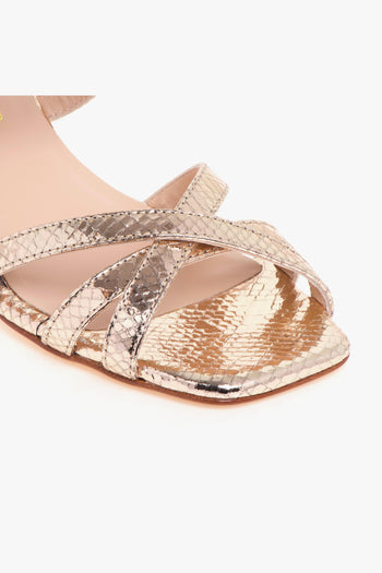 Sandalo . in pelle laminata con cinturini incrociati e tacco 65 mm - 4