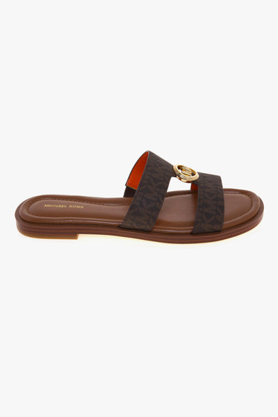 Sandalo Erin Flat in tessuto logato con doppia fascia unita da logo MK dorato
