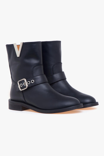 Tronchetto in pelle con "V" nickel - 2