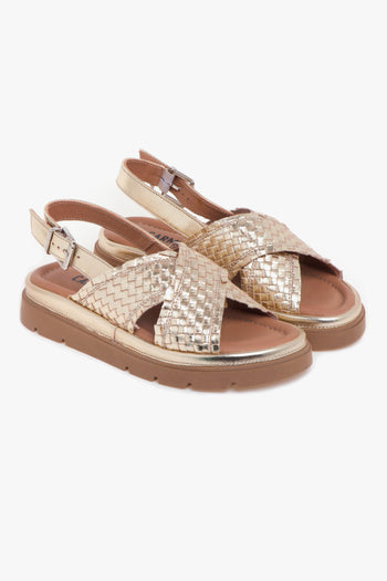 Sandalo in pelle intrecciata laminata con doppia fascia incrociata - 2