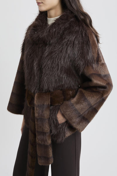 Ecopelliccia corta con cintura removibile