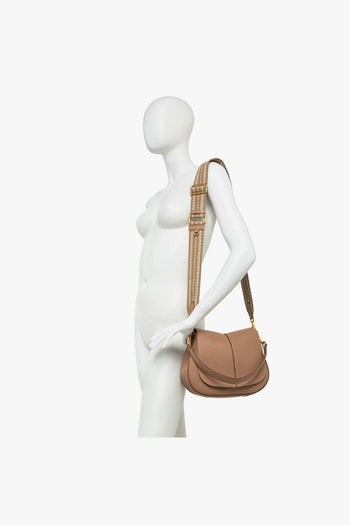 Borsa a spalla Helena Round in pelle martellata con tracolla - 7