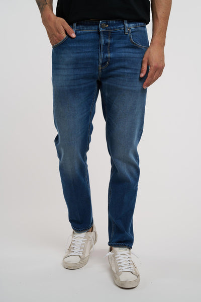 Jeans in denim tapered fit