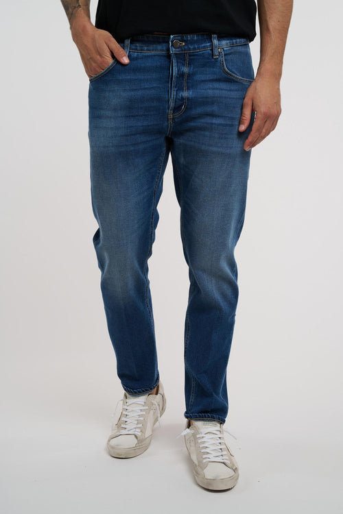 Jeans in denim tapered fit