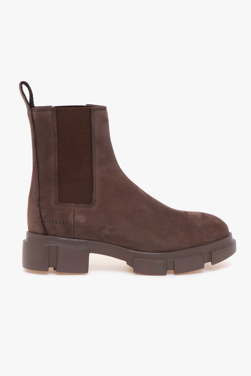 Chelsea boot in nabuck con suola in gomma