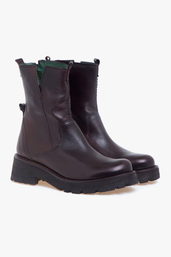 Tronchetto in pelle con spacco laterale e suola in gomma - 2