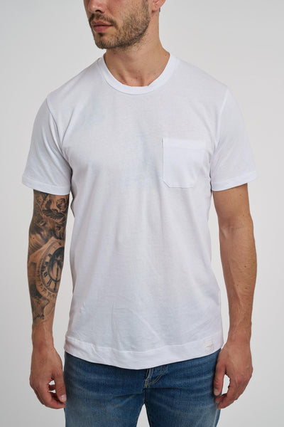 T-shirt girocollo con taschino