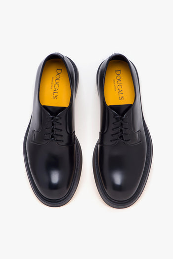 Stringata in pelle spazzolata con suola in gomma - 5