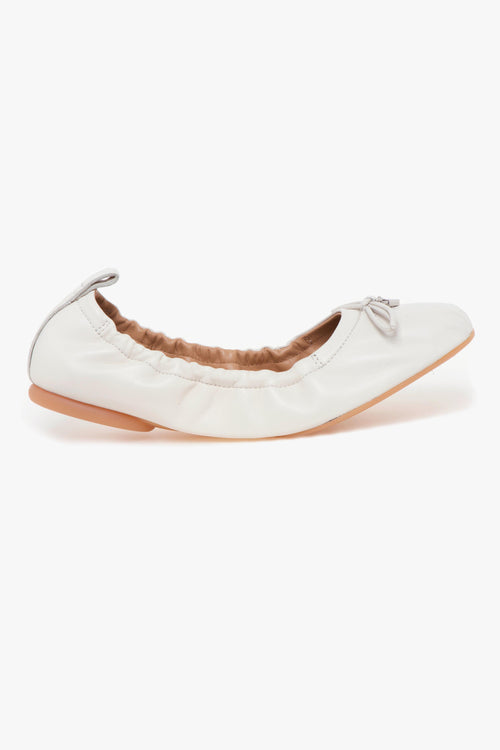 Ballerina H684 in pelle con fiocco