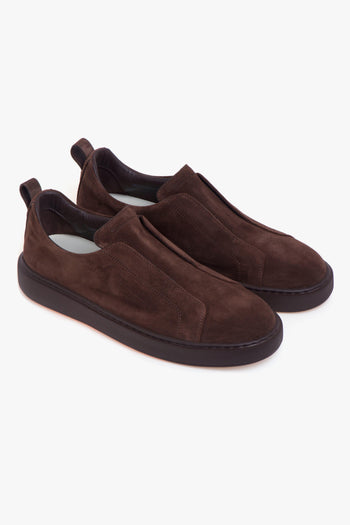 Sneaker slip-on in camoscio con suola tono su tono - 2