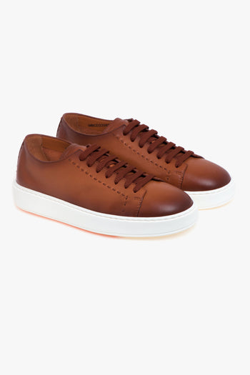 Sneaker in pelle anticata con impunture - 2