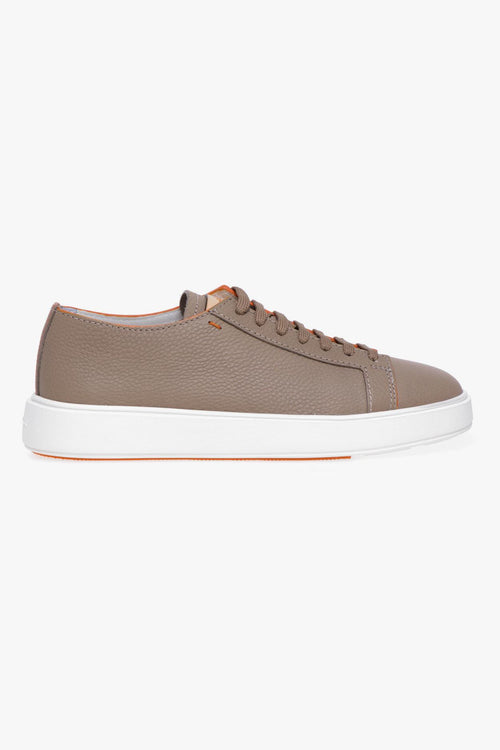 Sneaker in pelle martellata con piping arancio - 1