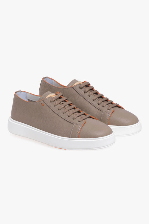 Sneaker in pelle martellata con piping arancio - 2